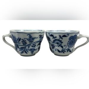 Blue Danube Japan Blue Onion Porcelain Tea Cups Scalloped Set of 2 Vintage